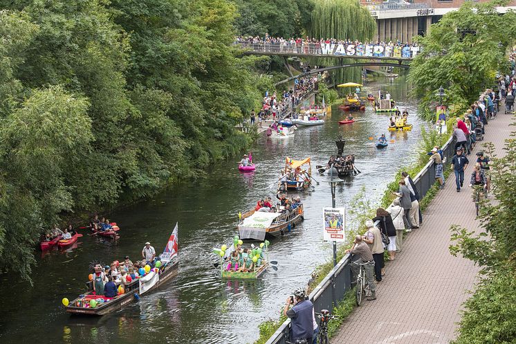 Leipziger Wasserfest - Blick auf den Karl-Heine-Kanal am Stelzenhaus