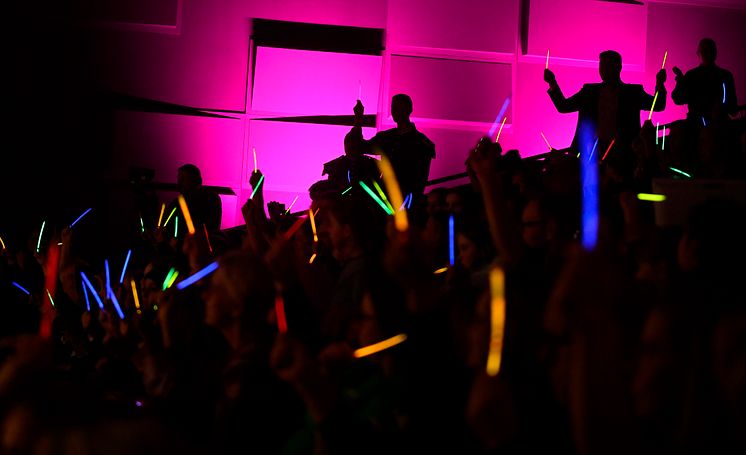 Glow sticks på festkonsert_nordvesten 2023 FW_72