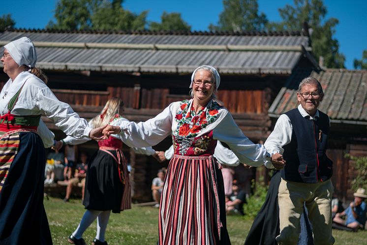 Dalarna midtsommer ringdans Foto Anna Holm 