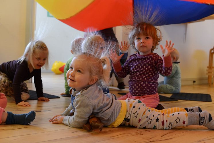 Musik skaber et ganske særligt rum for fællesskab, leg og ligværd mellem børn.  FOTO KAROLINE RASMUSSEN  KULTURPINSEN.JPG