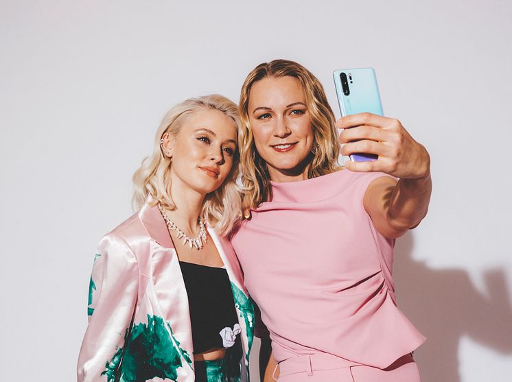 Zara och Sara selfie