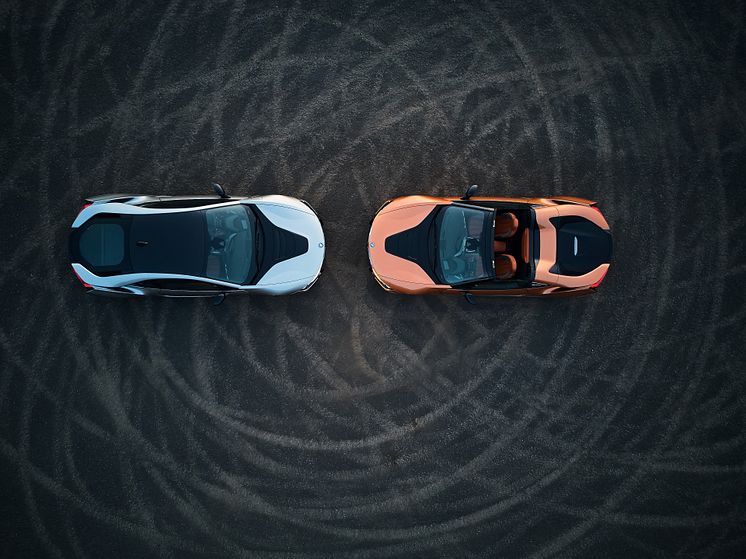 BMW i8 Coupé og BMW i8 Roadster