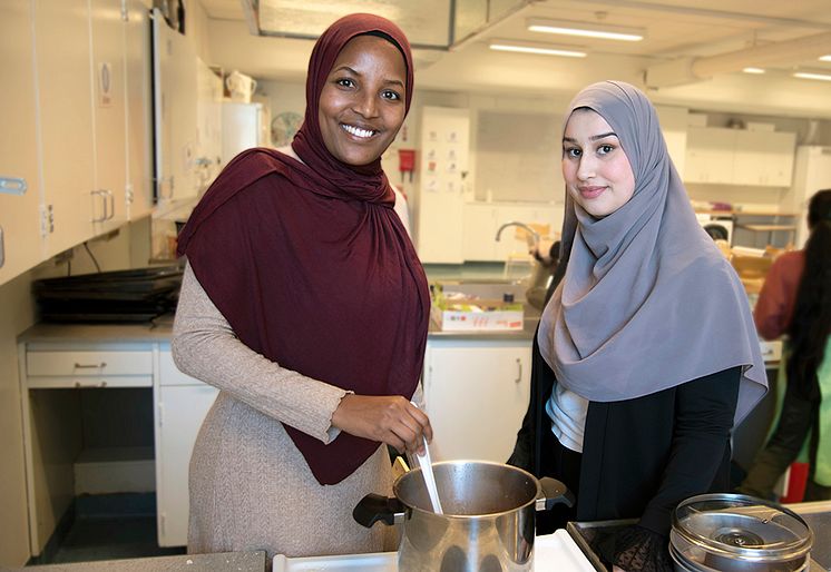 Samira och Hanna_1000.jpg
