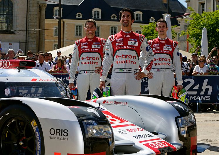 Audi R18 e-tron quattro #8 (Audi Sport Team Joest), Loïc Duval, Lucas di Grassi, Oliver Jarvis