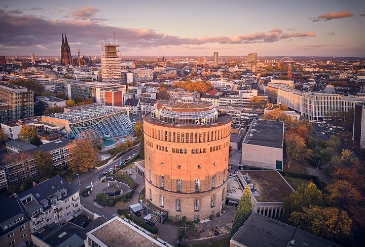 Die Baustoffbranche trifft sich 2024 im Wasserturm Hotel Cologne!