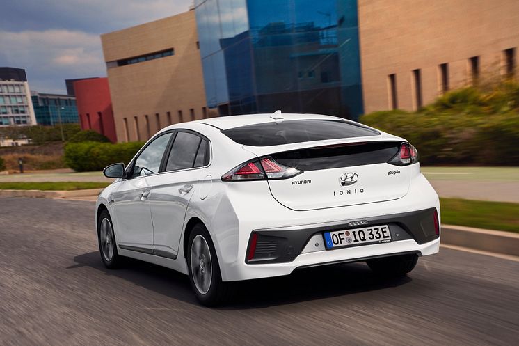 Nya Hyundai IONIQ Plug-in Hybrid.