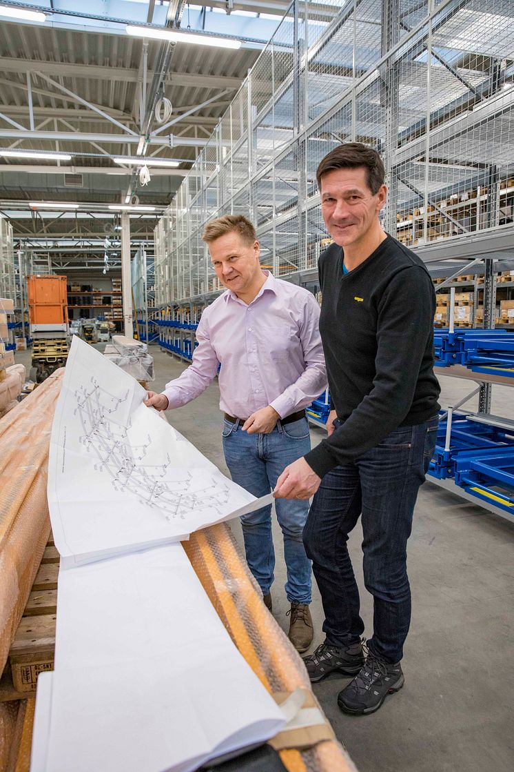 Fv: Dan Ekholm, Production Manager, engcon, Stig Engström, founder and owner, engcon