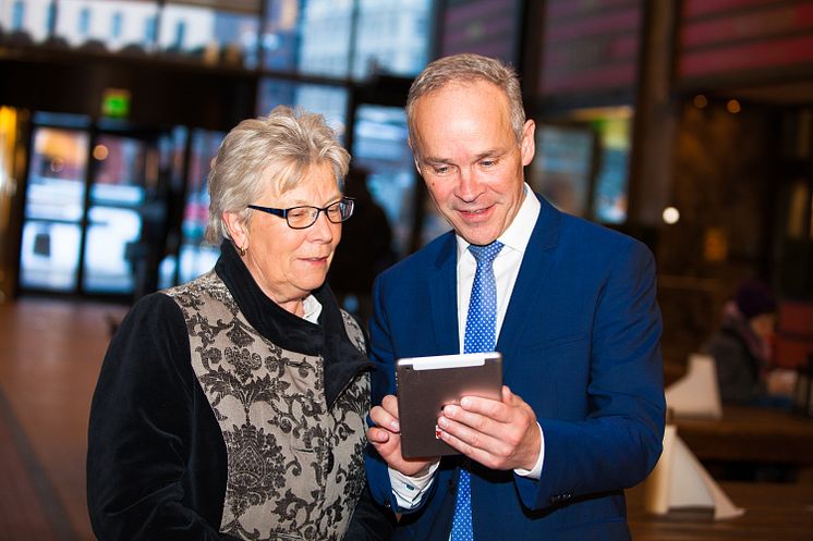 Berit Holm Olsen og Jan Tore Sanner