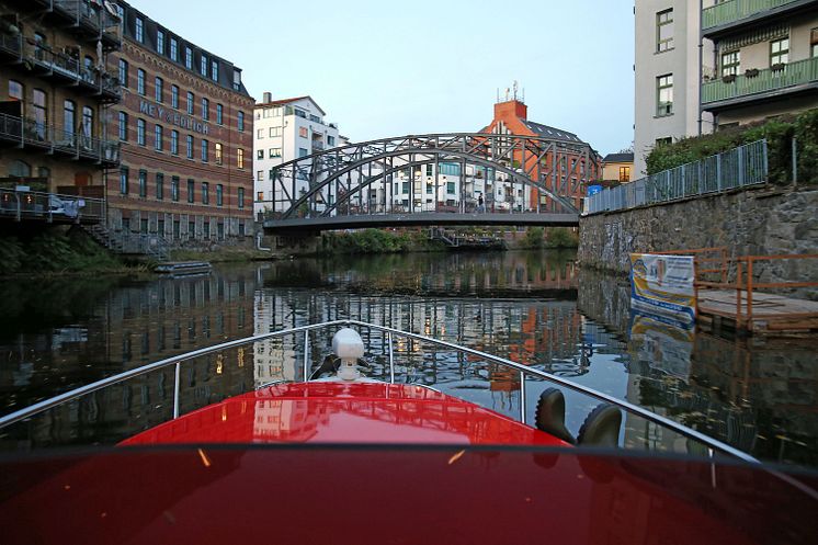 Canito sull' acqua - Kulinarische Schifffahrten in Leipzig - Blick auf die Könneritzbrücke (Weiße Elster)