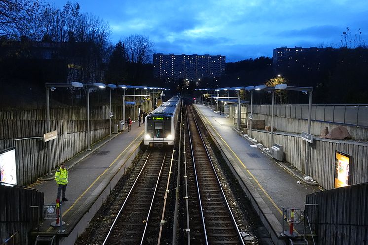 T-bane ved Grorud stasjon.JPG