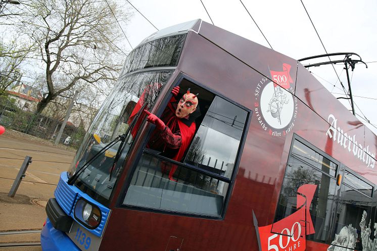 Auerbachs Keller - Mephisto in der Jubiläumsstraßenbahn