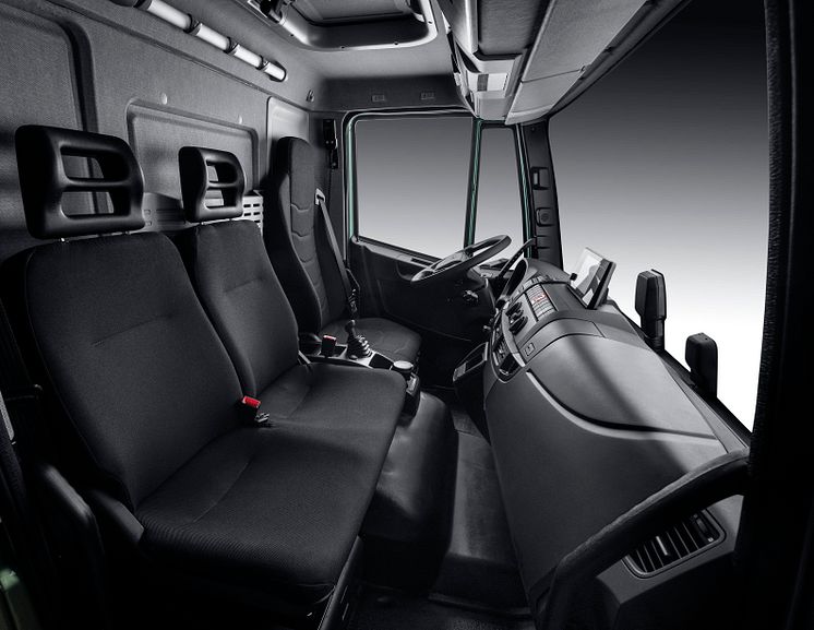 Iveco Eurocargo MY24-interior-2