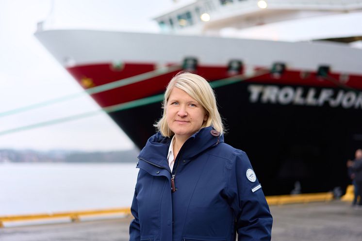 Anne_Solsvik_Photo_Max_Emanuelson_Hurtigruten.jpg