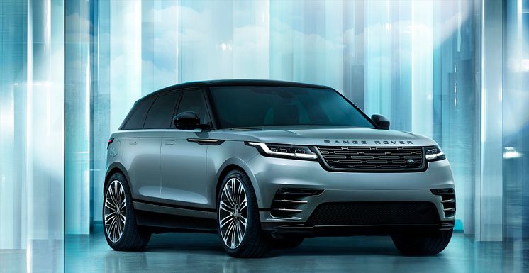 RR_Velar_24MY_Exterior_06_Front_3-4_010223