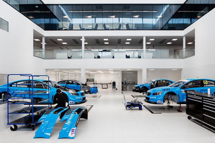 Cyan Racing, monteringverkstaden "Race Bay"