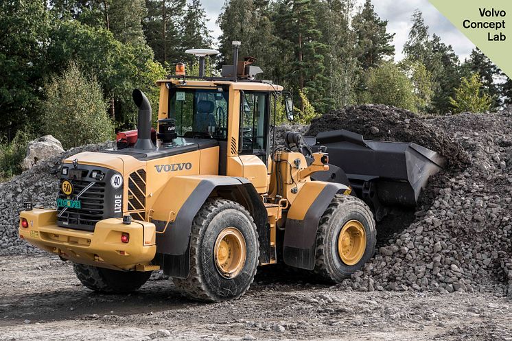 Självgående hjullastare Volvo L120 - autonom maskinprototyp