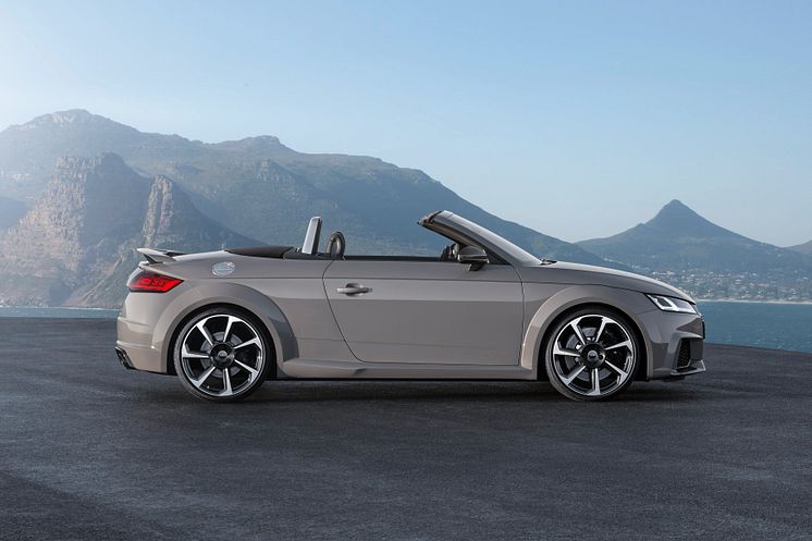 Audi TT RS Roadster