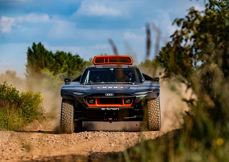 Audi RS Q e-tron (Dakar Rally)