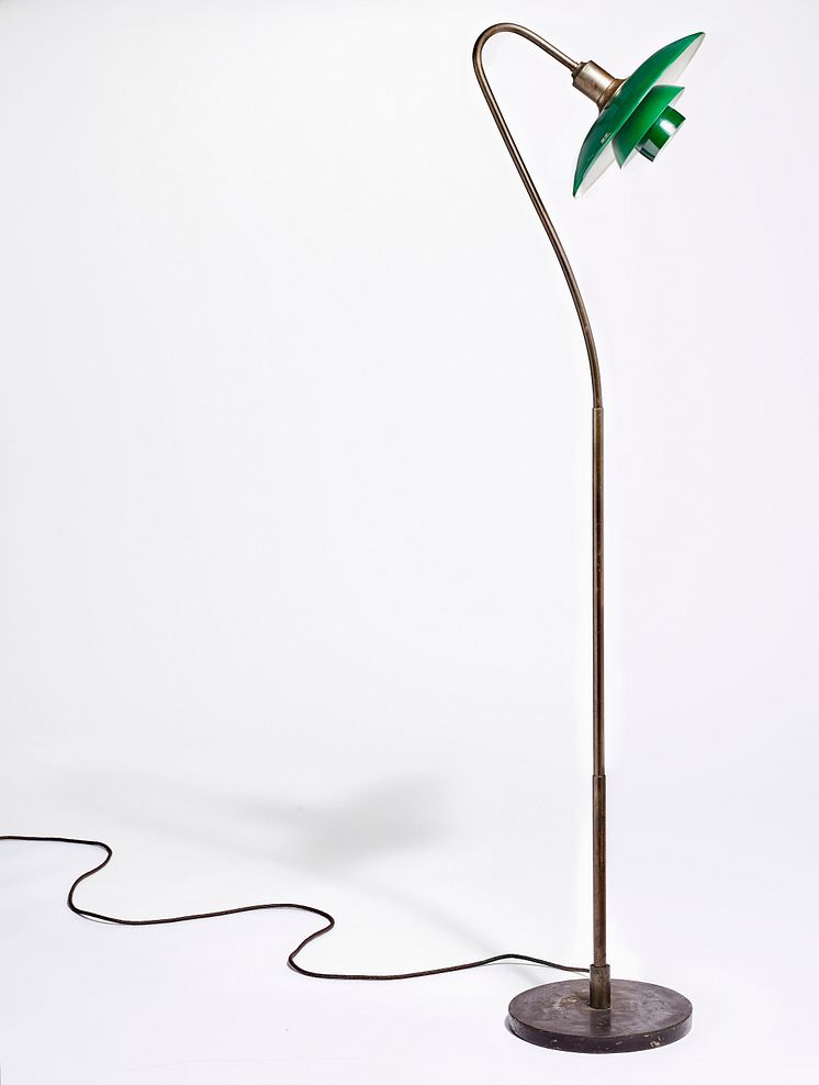 Poul Henningsen : "PH-3/2". Rare floor lamp 