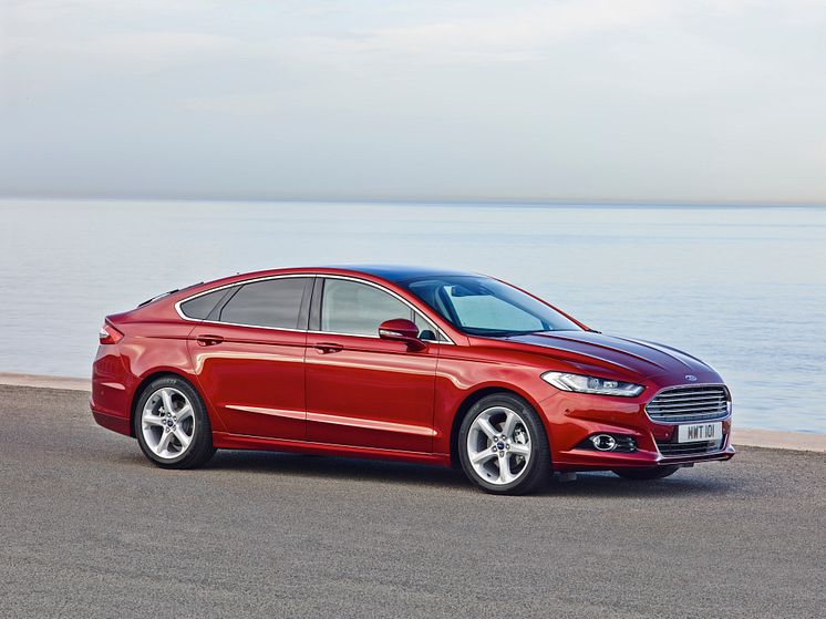 Täysin uusi Ford Mondeo 5-ovinen malli