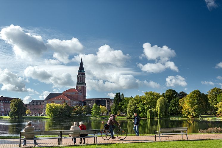 Kleiner Kiel und Rathaus (c)Tom Koerber