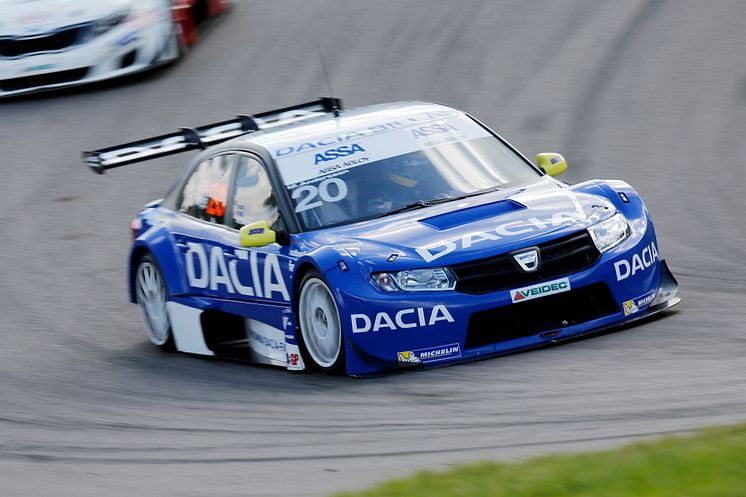 Mattias Andersson, Dacia Dealer Team, STCC Knutstorp 20150926.  