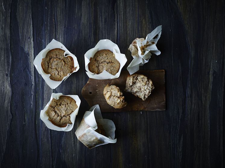 Muffins med fuldkorn og æble