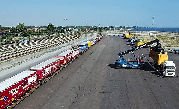 750 m rail tracks intermodal terminal