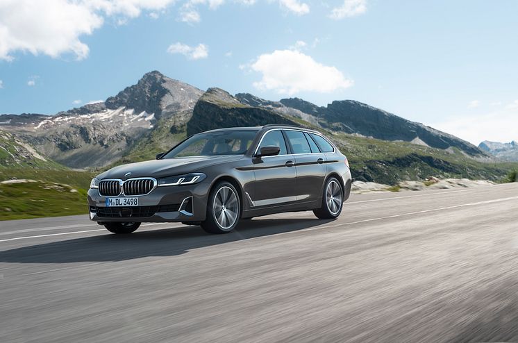 BMW 530i Touring, Sophisto grey metallic