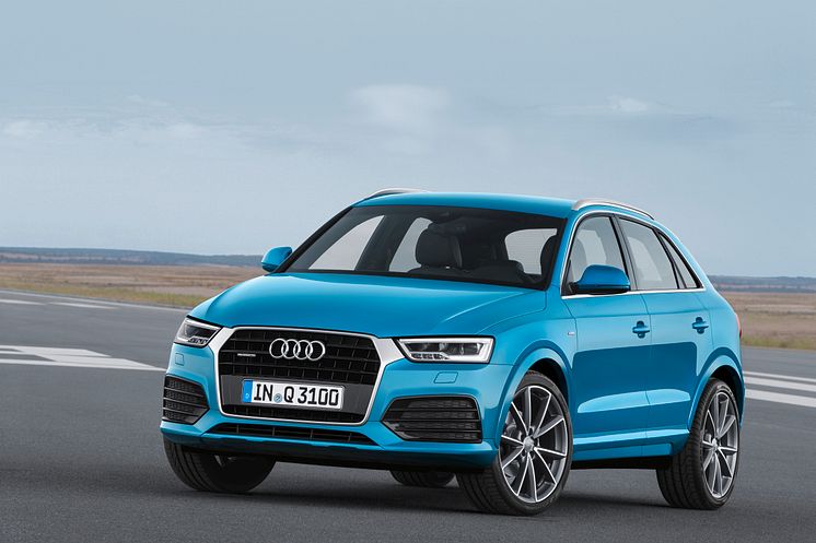 Q3 blue front side