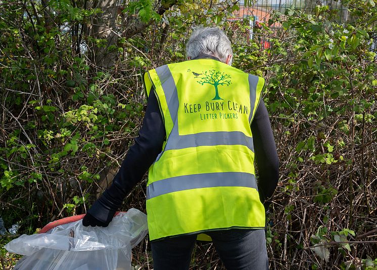 Volunteer litter picker