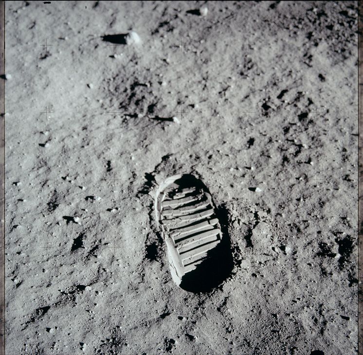 Moon Landings: The Lost Tapes HISTORY