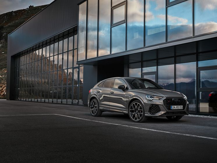 Audi RS Q3 Sportback edition 10 years (Chronosgrå metal)