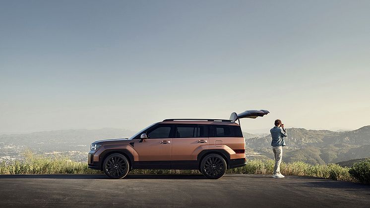 hyundai-santa-fe-0823-exterior-01_16-9.jpg