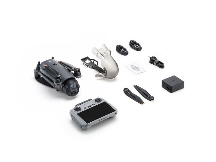 DJI Mavic 4 Pro_battery inserted.jpg