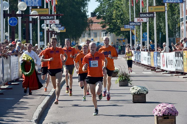 Idrottsarrangören Mats Andreassons starka lag vann Vasastafettens herrklass 2015