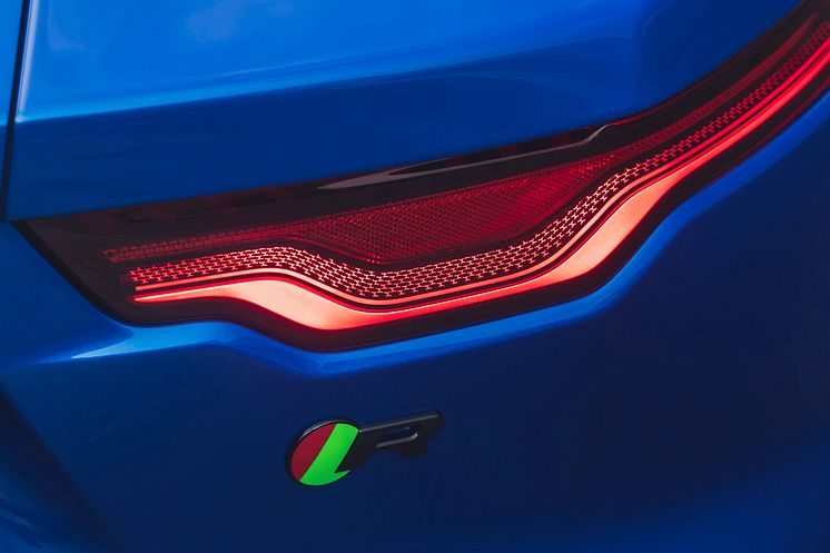 Jag_F-TYPE_21MY_Reveal_Image_Detail_Rearlight02.12.19_01