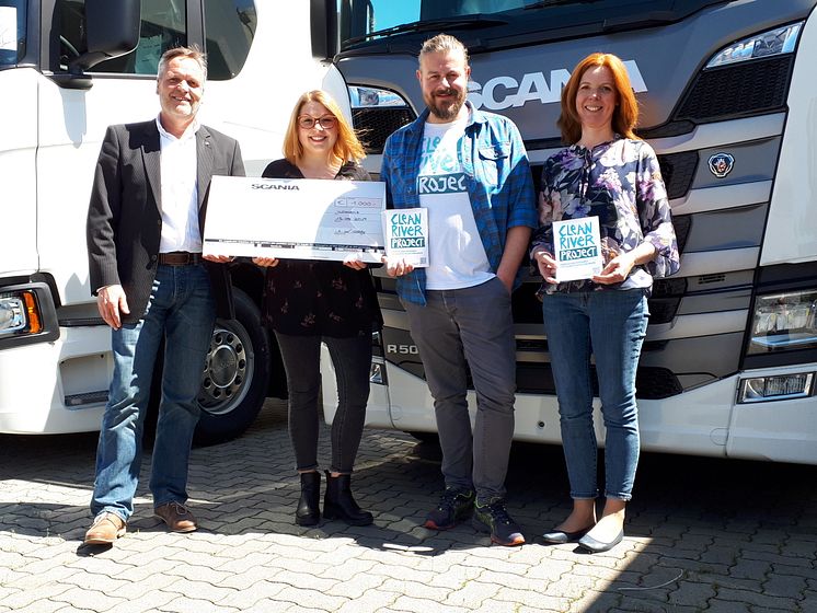 Scania Mitarbeiter spenden für Clean River Project 