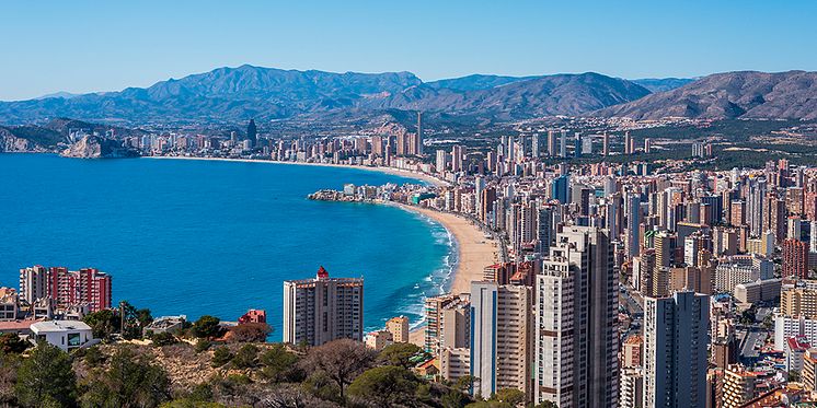 2021-ShutterStock-BENIDORM-TW_20211102084426_40936