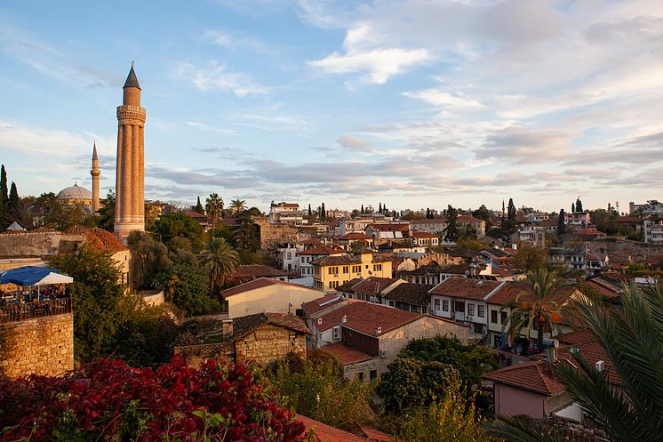 DEST_TURKEY_ANTALYA_KALEICI_OLD_TOWN_CLOCK_TOWER_GettyImages-1440993750_Universal_Within usage period_96697