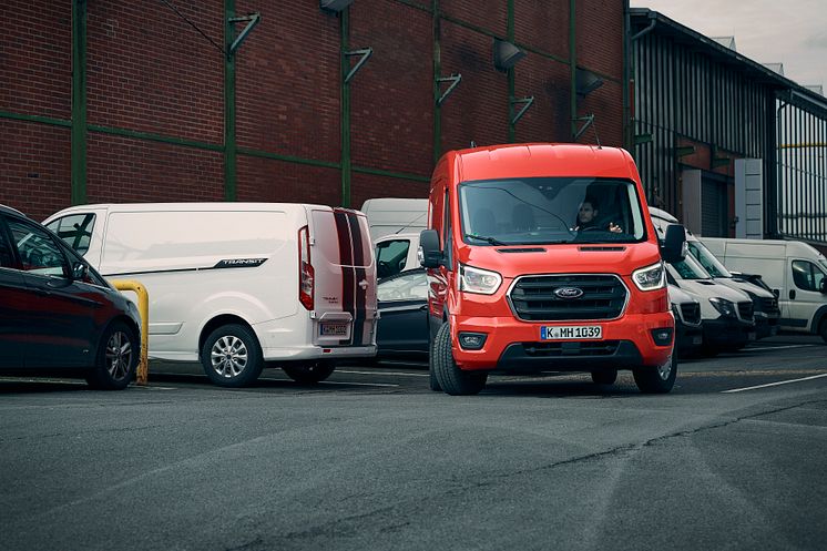 Ford Transit 2T parkeringsassistent 2020