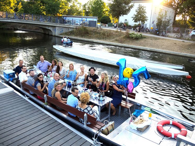 Das Jubiläum wurde im Stadthafen Leipzig mit Partnern und Unterstützern des "Stadtschleichers" gefeiert