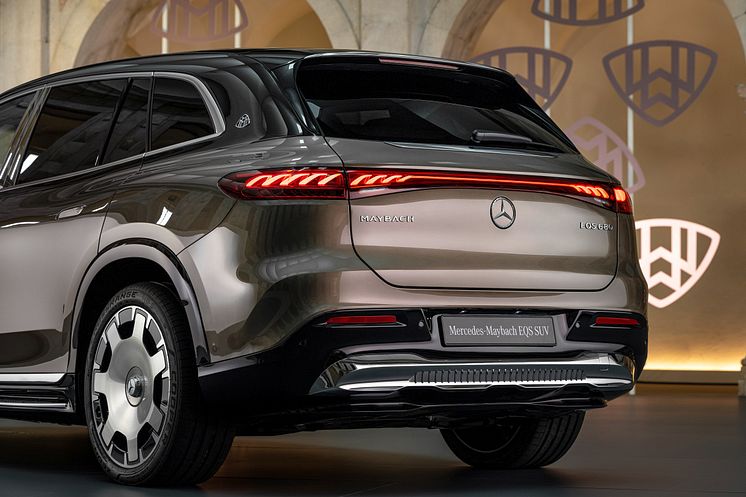 Mercedes-Maybach EQS SUV00004