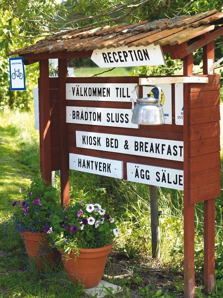 Pressbild - Göta kanal, Brådtom sluss, skylt