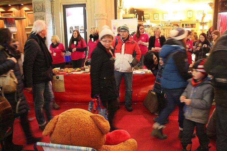 Erfolgreicher Bärenherz-Weihnachtsbasar 2016: Rückblick in Bildern