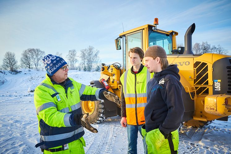 Conny Schedin lärare på Rekarneskolan tillsammans med Linus Lundgren och Viktor Forselius