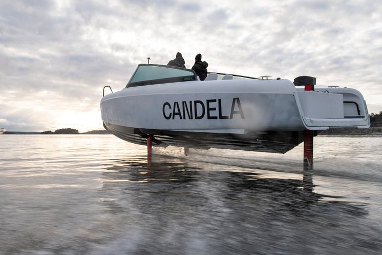 Candela C-8