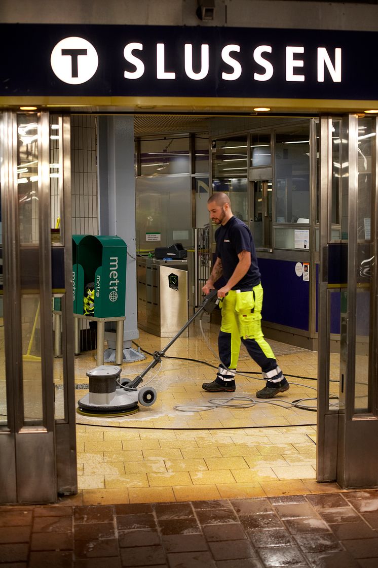 Storstädning vid slussen