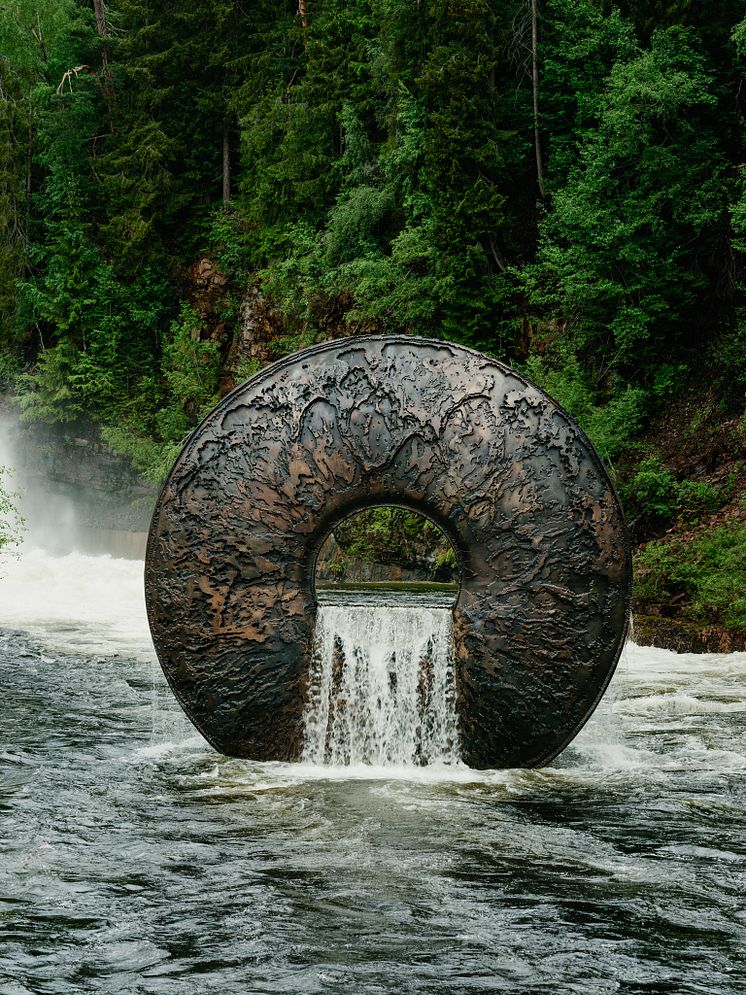 Kistefos - EA - Marc Quinn - All of Nature Flows Through Us.jpg