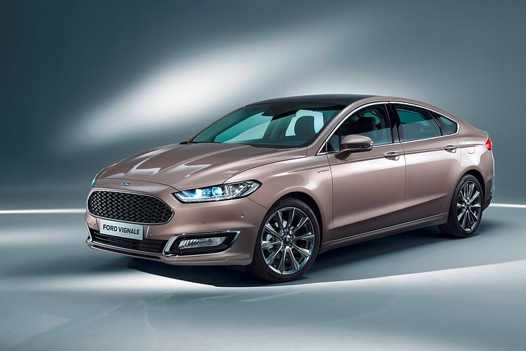 A Ford négy új modellel, valamint exkluzív szállodai és utazási szolgáltatással bővíti a magas színvonalú Ford Vignale programot